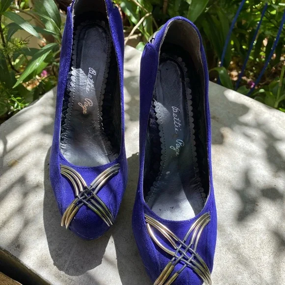 Fabulous Unique Chic & Stunning Bettie Page Shoes - Picture 2 of 8